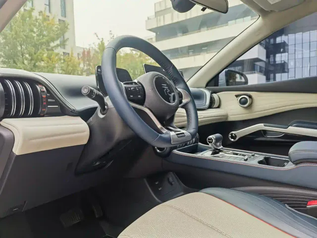 BYD Yuan PLUS — Фото автомобиля 8