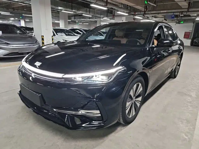 Фотография автомобиля — Geely Galaxy A7
