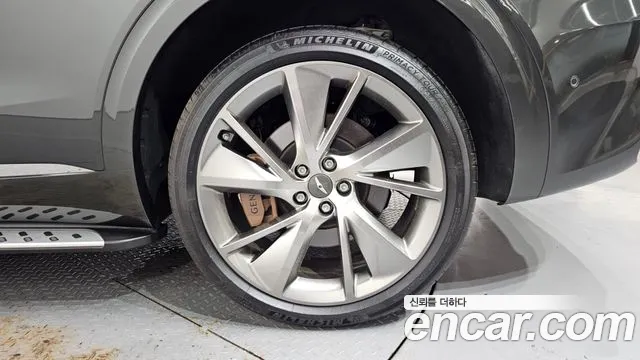 Genesis GV70 — Фото автомобиля 6