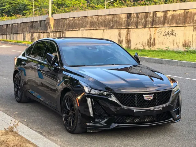 Cadillac CT5 — Фото автомобиля 3