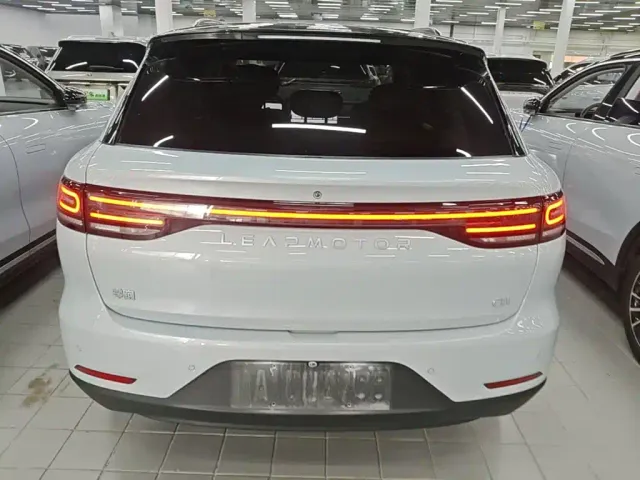 Leapmotor C11 — Фото автомобиля 5