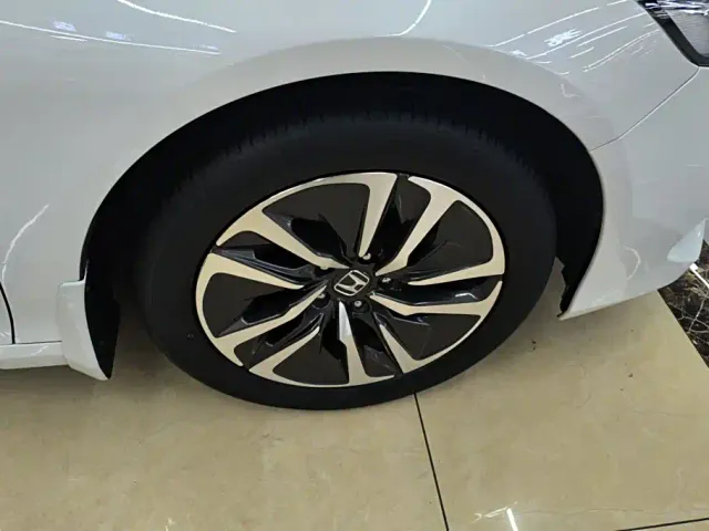 Honda Accord — Фото автомобиля 6