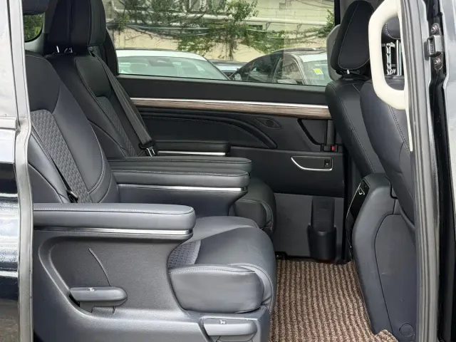 GAC Trumpchi M8 — Фото автомобиля 23