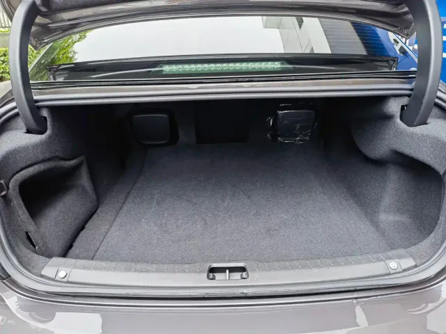 Volvo S90 — Фото автомобиля 6