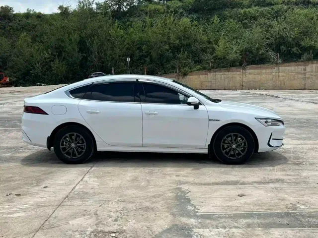 BYD Qin PLUS — Фото автомобиля 11