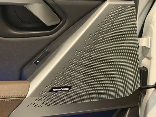 BMW 5 Series — Фото автомобиля 5