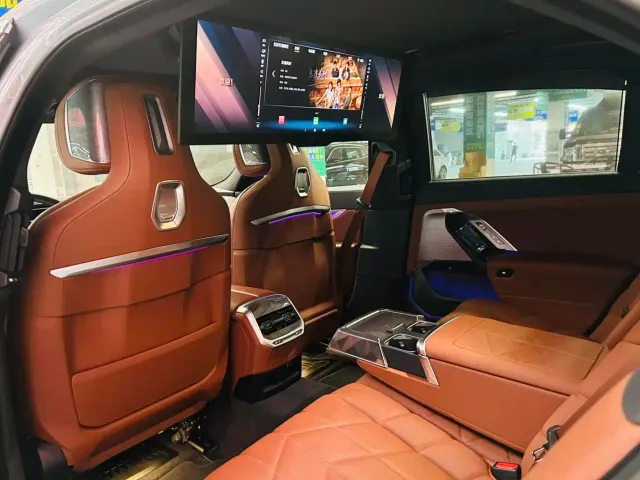 BMW 7 Series — Фото автомобиля 15