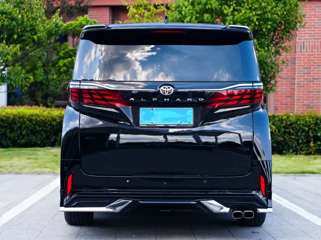 Toyota Alphard — Фото автомобиля 19