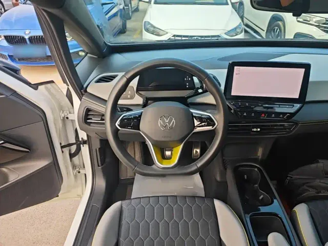 Volkswagen ID.3 — Фото автомобиля 10