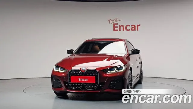 BMW i4 — Фото автомобиля 2