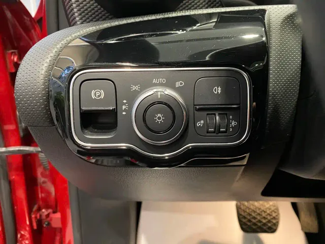 Mercedes-Benz A-Class — Фото автомобиля 5