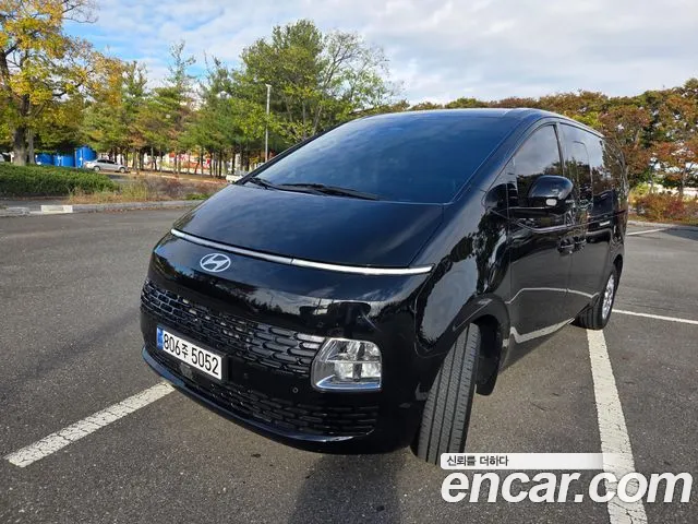 Фотография автомобиля — Hyundai Staria