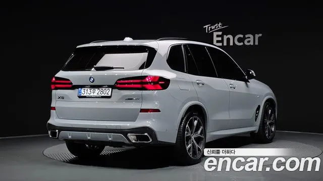 BMW X5 xDrive 40i M Sport — Фото автомобиля 2