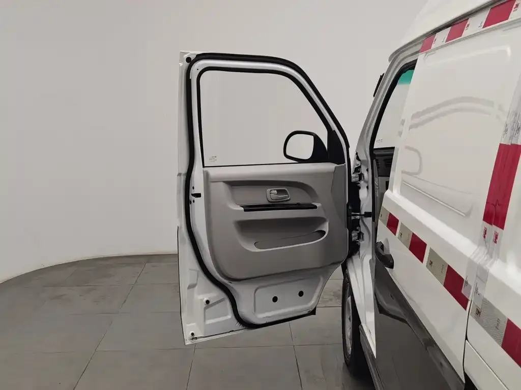Jinbei New Hiace X30L 2023 1.5L Super Comfort Van 2/5-seater Non-AC Version SWC15M — Фото автомобиля 8
