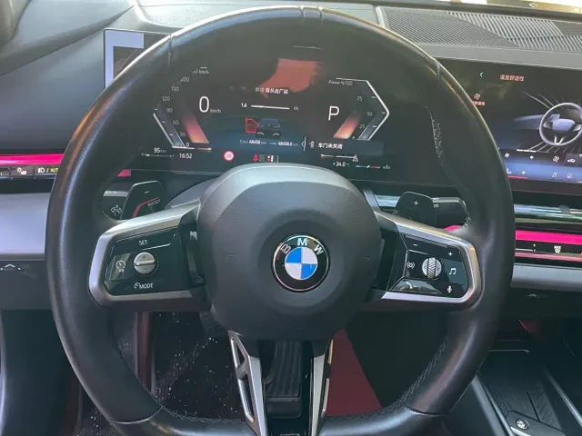 BMW 5 Series — Фото автомобиля 9