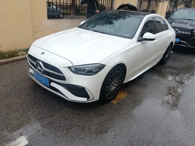 Фотография автомобиля — Mercedes-Benz C-Class