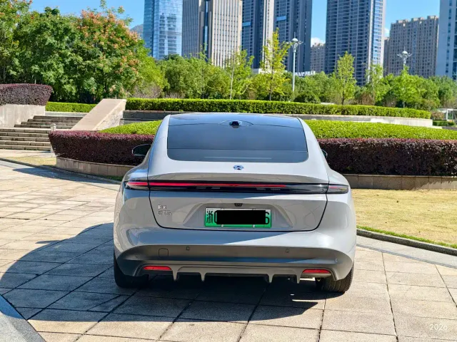 Nio ET5 — Фото автомобиля 13