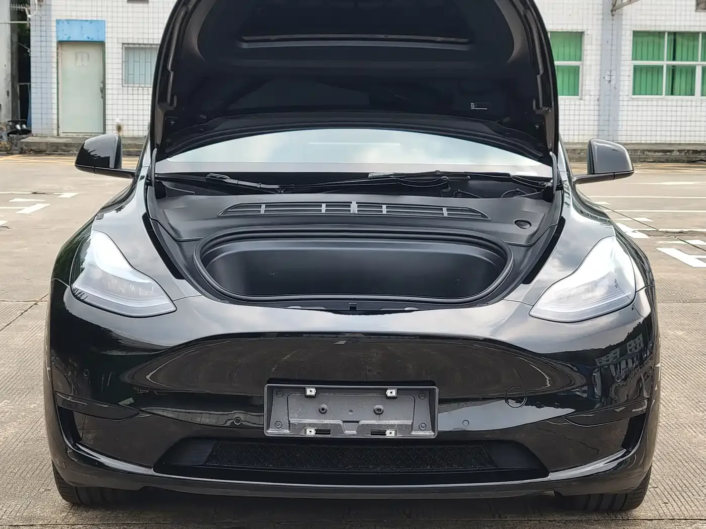 Tesla Model Y 2022 Facelift Rear-Wheel Drive Version — Фото автомобиля 4