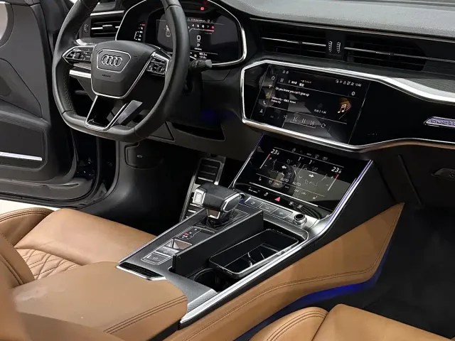Audi A7L — Фото автомобиля 10