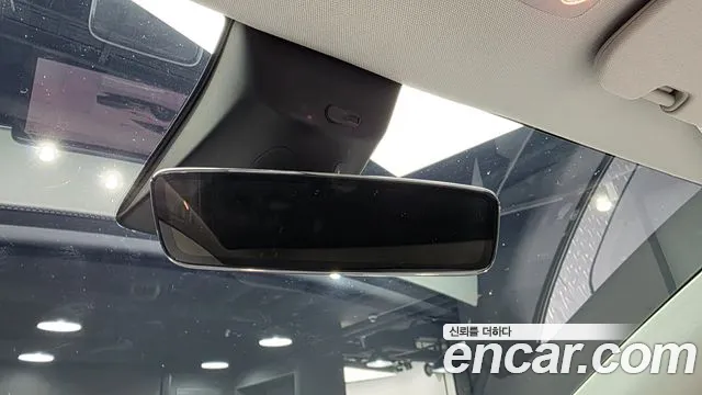 Tesla Model Y — Фото автомобиля 28