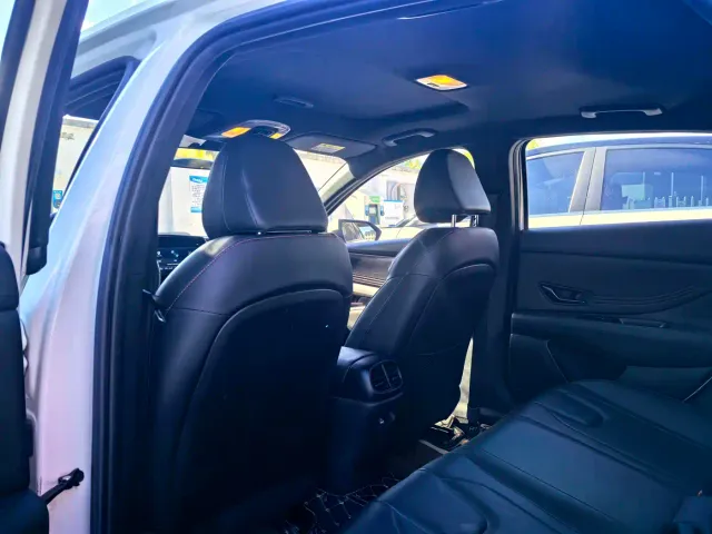 Hyundai Elantra — Фото автомобиля 9