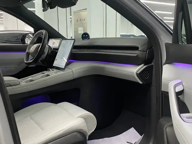 Nio ES6 — Фото автомобиля 10