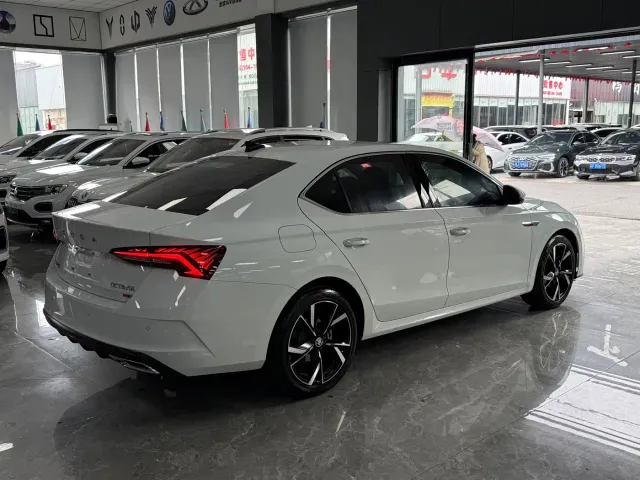 Skoda Octavia — Фото автомобиля 6