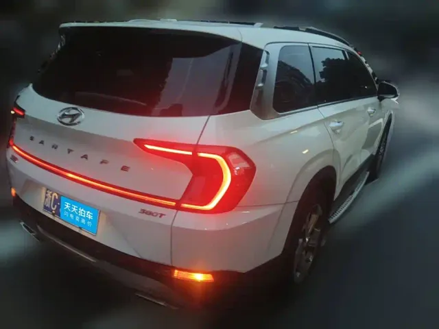 Hyundai Santa Fe — Фото автомобиля 2