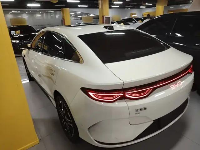 BYD Qin L — Фото автомобиля 4
