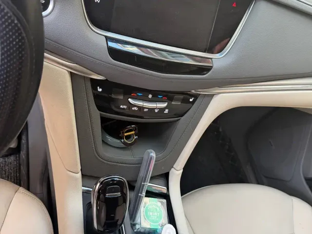 Cadillac XT5 — Фото автомобиля 8