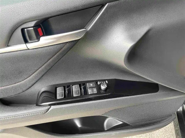 Toyota Camry — Фото автомобиля 13
