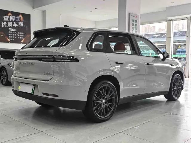 Leapmotor C10 — Фото автомобиля 7