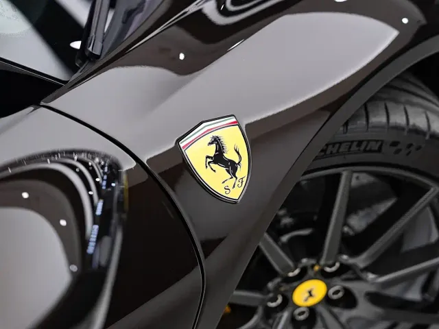 Ferrari SF90 — Фото автомобиля 8