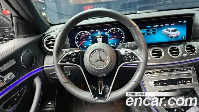 Mercedes-Benz E-Class — Фото автомобиля 13