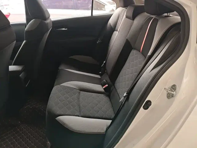 Toyota Corolla — Фото автомобиля 16