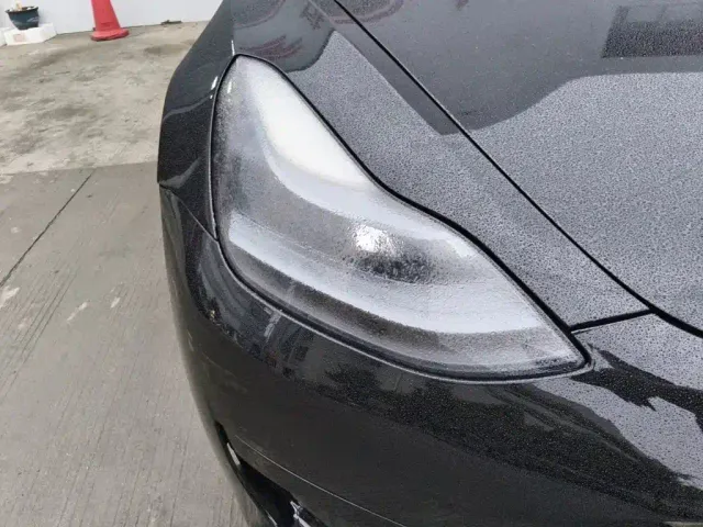 Tesla Model 3 — Фото автомобиля 7