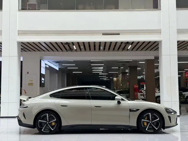Xiaomi SU7 — Фото автомобиля 4