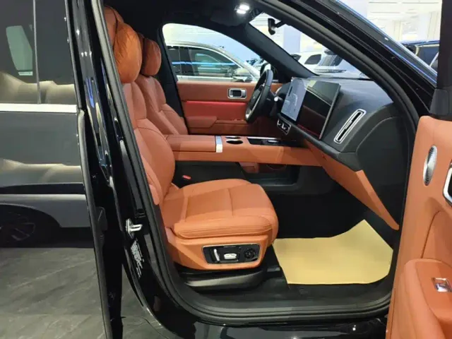 Li Auto L7 — Фото автомобиля 24