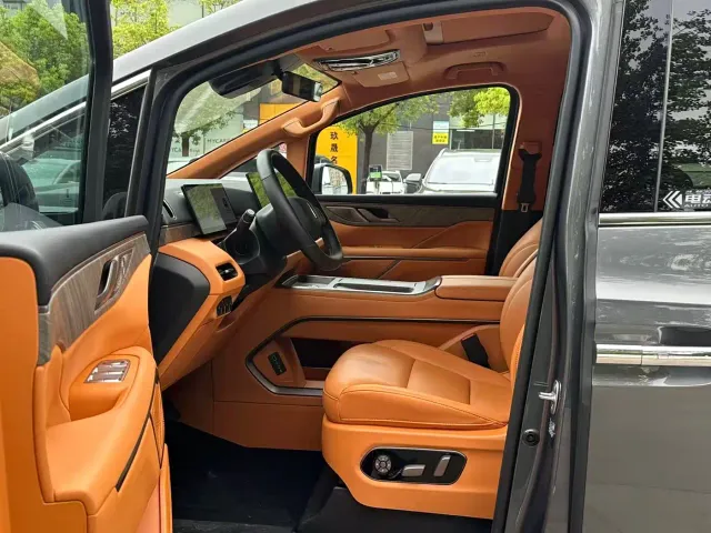 Wey Alpine — Фото автомобиля 4