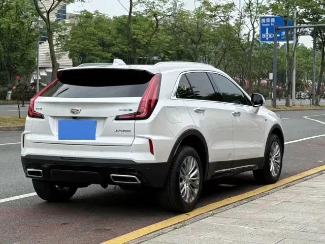 Cadillac XT4 — Фото автомобиля 8