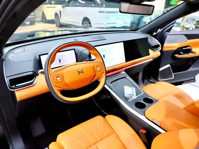 Xpeng G9 — Фото автомобиля 13