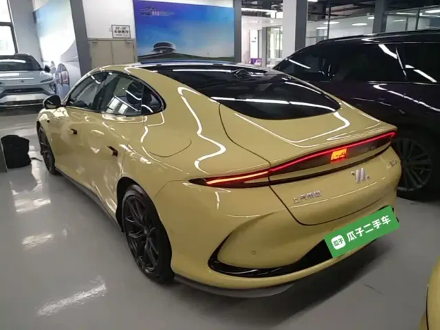 IM Motors L6 — Фото автомобиля 22