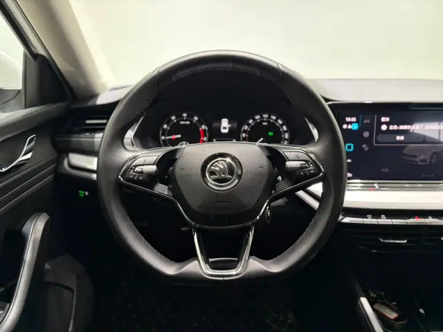 Skoda Octavia — Фото автомобиля 13