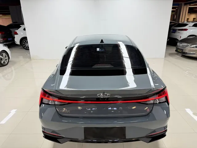 Hyundai Elantra — Фото автомобиля 14