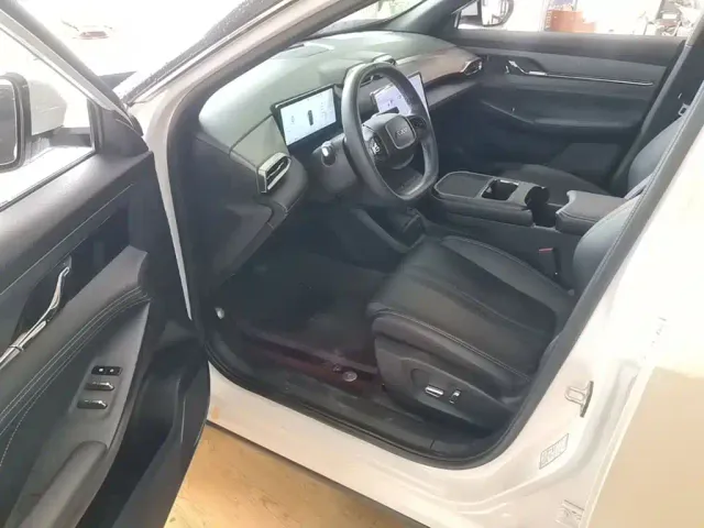 Dongfeng Fengshen L7 — Фото автомобиля 15