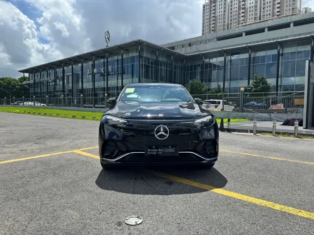 Mercedes-Benz EQS SUV — Фото автомобиля 2