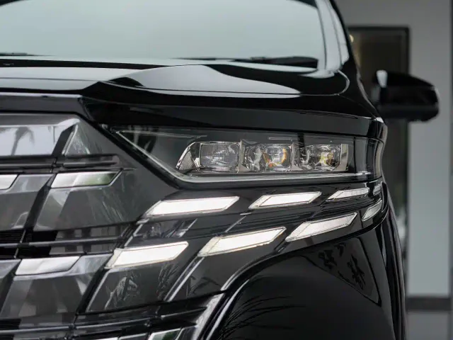 Toyota Alphard — Фото автомобиля 4