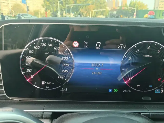 Mercedes-Benz GLS-Class — Фото автомобиля 2