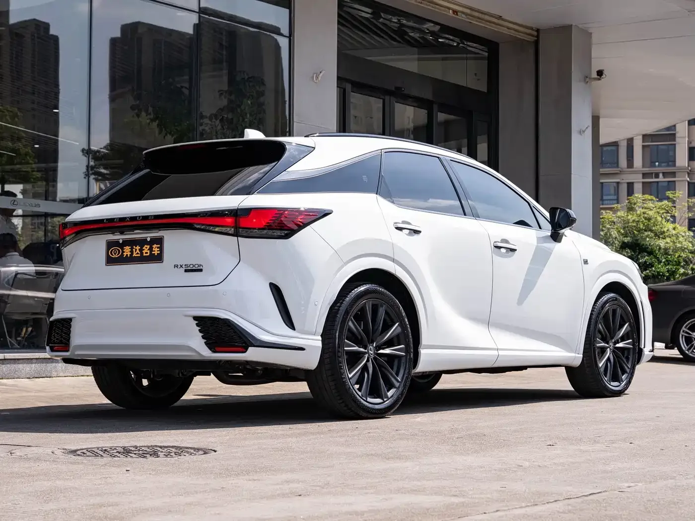 Lexus Lexus RX 2025 500h 4WD F SPORT Performance — Фото автомобиля 3