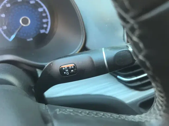 Hongqi E-QM5 — Фото автомобиля 15
